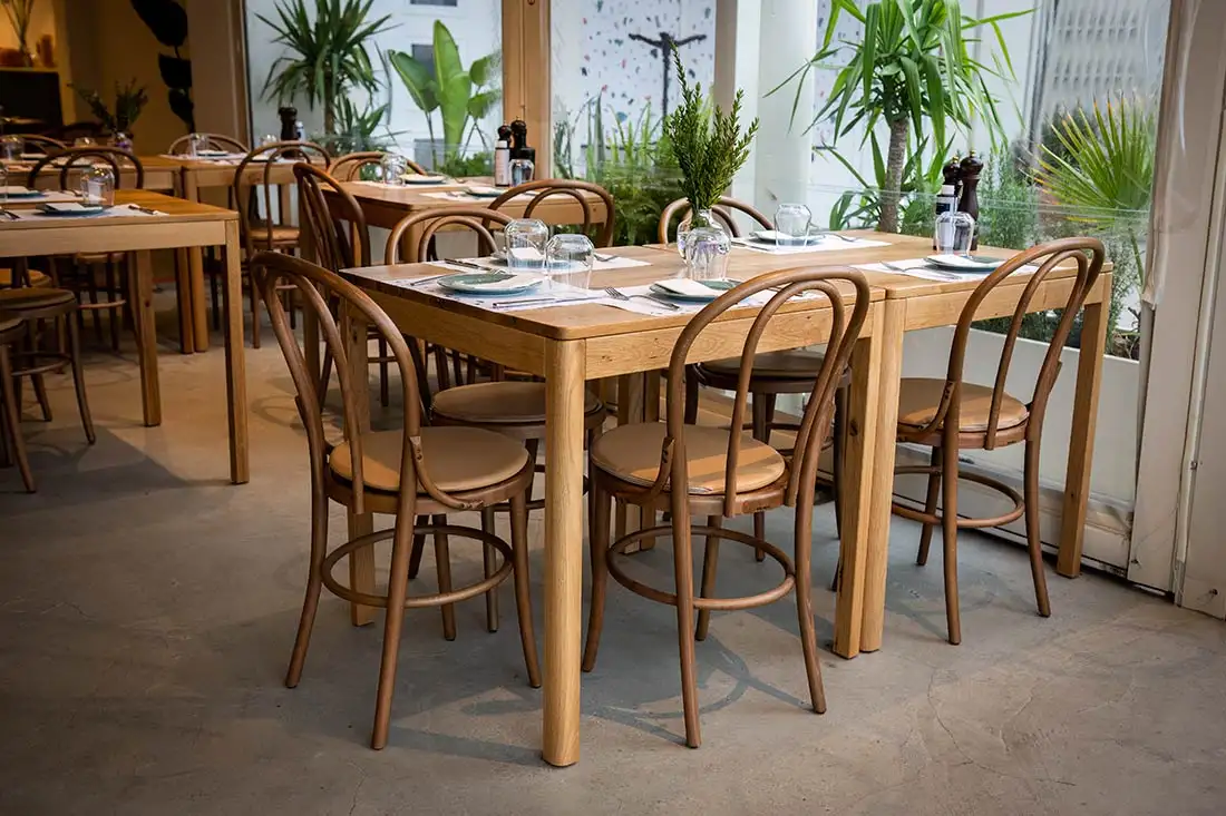 Ξύλινες κατασκευές στο εστιατόριο MANGIO